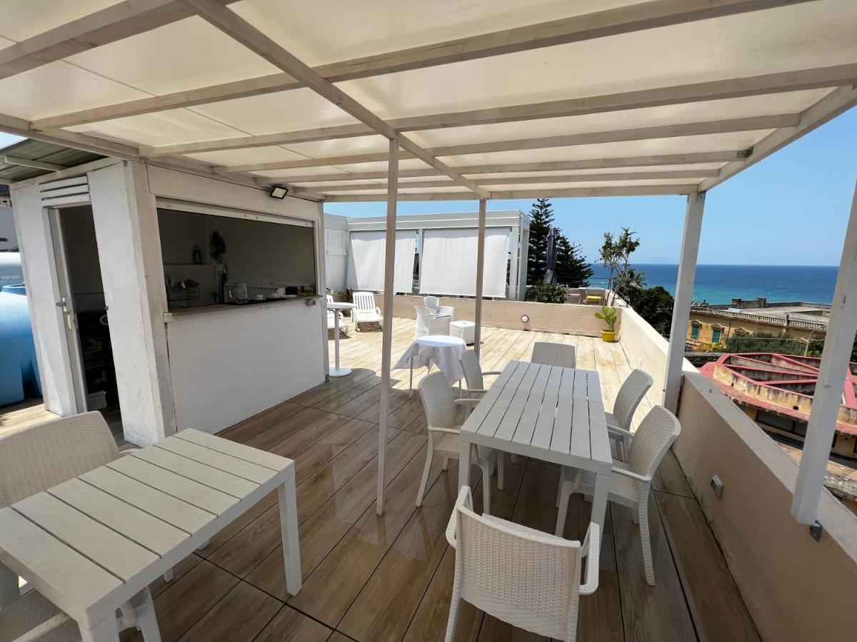 Bed and Breakfast La Piazza Beb à Tropea Extérieur photo